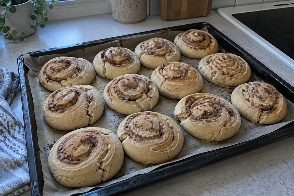 Pellillinen kalpeita, litteitä pullia